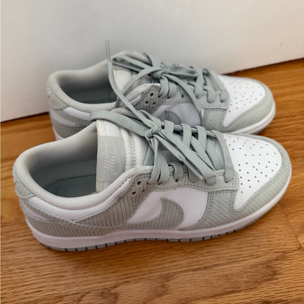 Nike Women's Dunk Low in Light Silver Corduroy - Picture 5 of 6